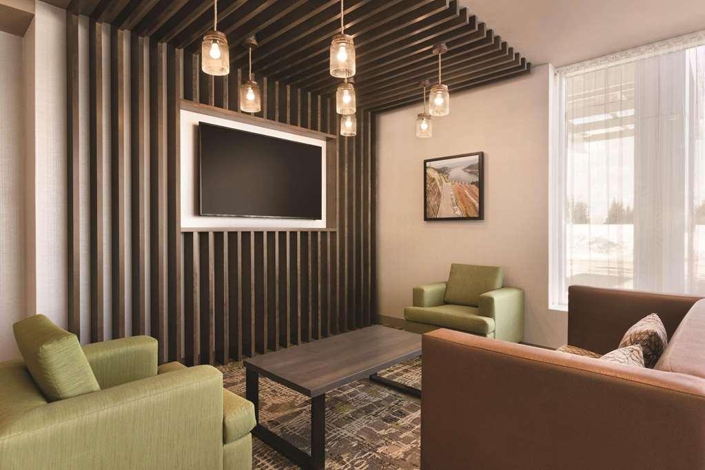 Radisson Kingswood Hotel & Suites, Fredericton Interior photo